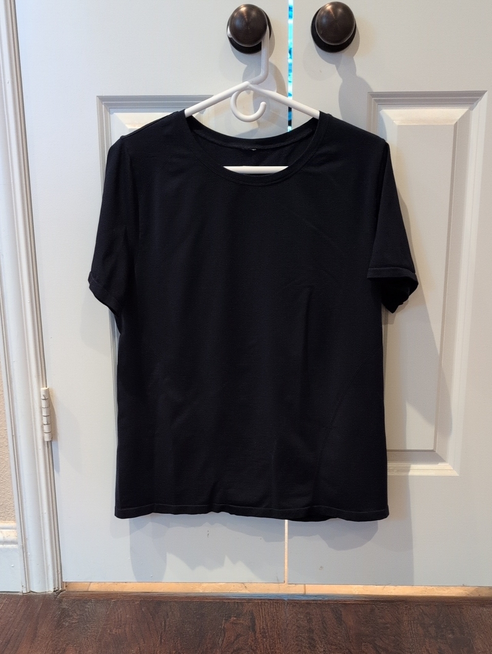 Fabletics Navy Blue Short Sleeve Workout Tee